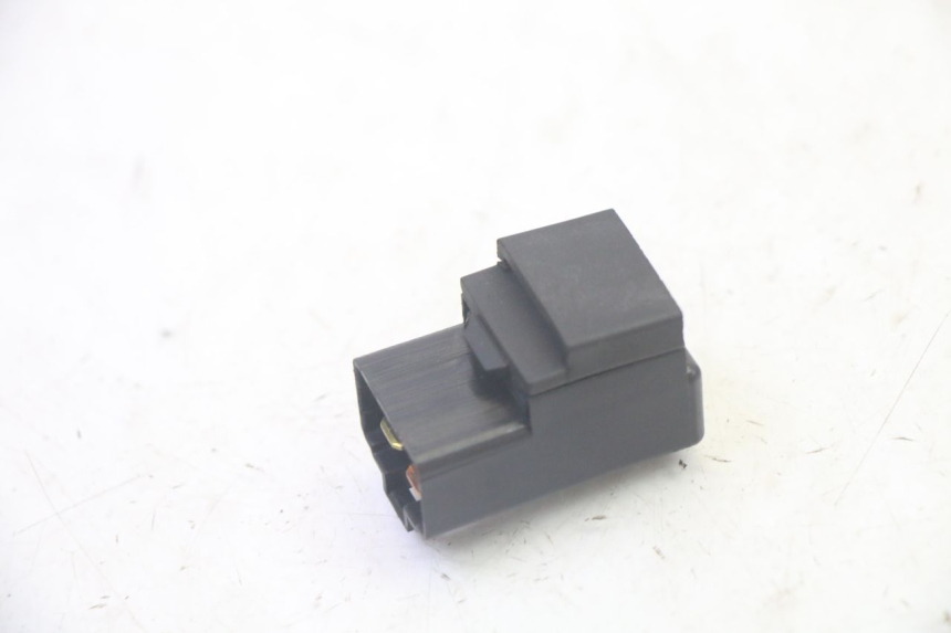 photo de ELEKTRISCH RELAIS SUZUKI GSF N BANDIT 600 (1996 - 1999) - Andere kijkhoek