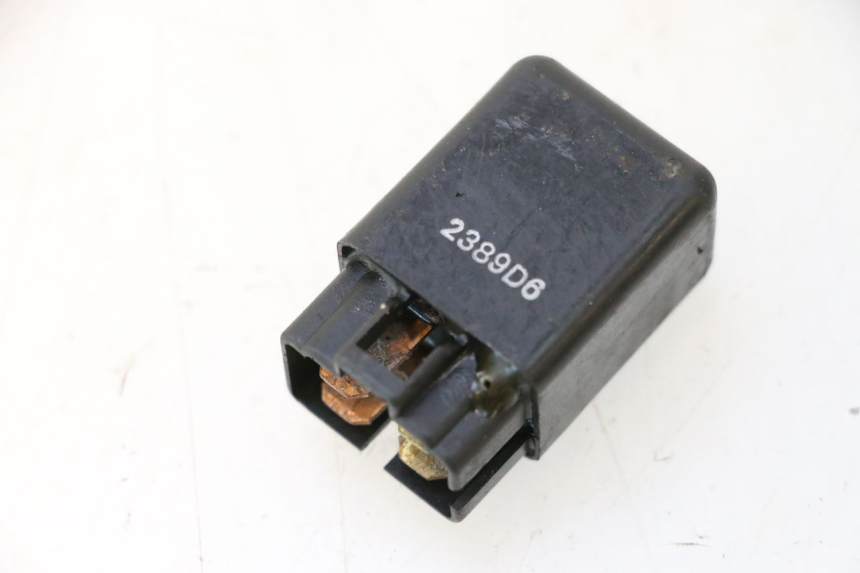 photo de ELEKTRISCH RELAIS SUZUKI GSX F GSXF 750 (1988 - 1998) - Hoofdaanzicht