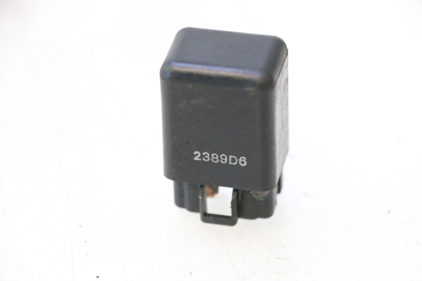 photo de ELEKTRISCH RELAIS SUZUKI GSX F GSXF 750 (1988 - 1998) - Detail van het onderdeel