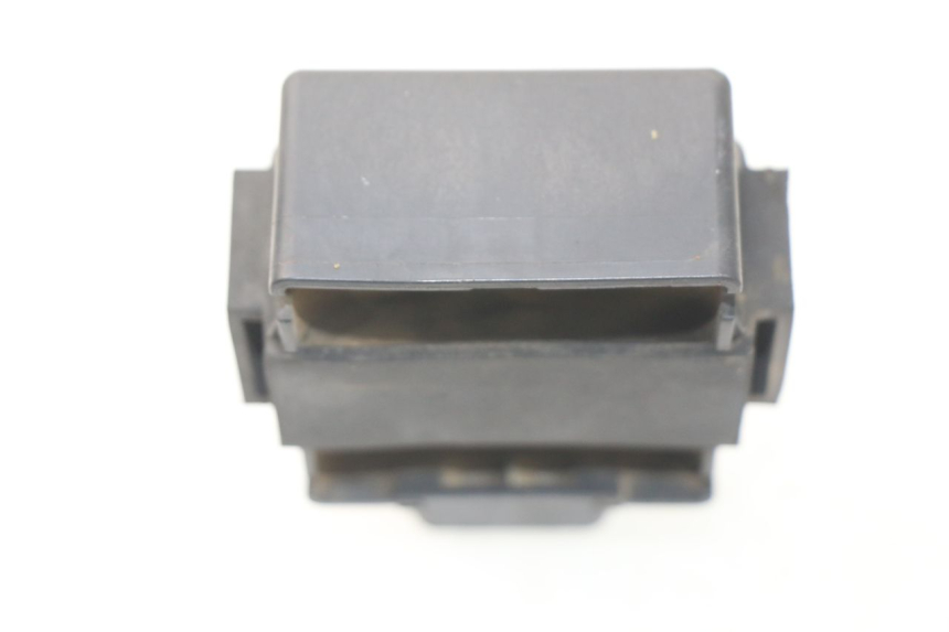photo de ELEKTRISCH RELAIS SUZUKI GSX-R GSXR 600 (2001 - 2003) - Detail van het onderdeel