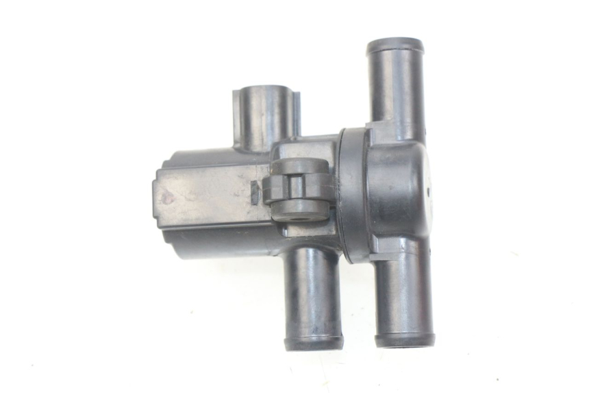 photo de ELEKTRISCH RELAIS SUZUKI GSX-R GSXR 750 (2011 - 2016) - Detail van het onderdeel