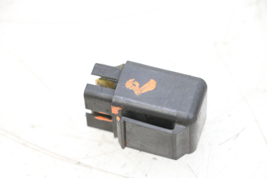 photo de ELEKTRISCH RELAIS SUZUKI GSXR GSX-R 1000 (2003 - 2004) - Zoom op gebruiksstaat