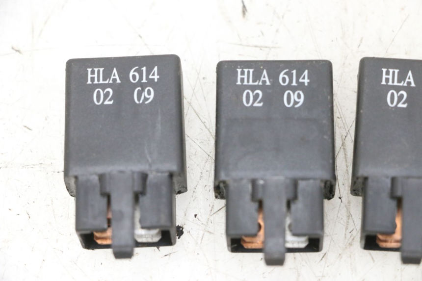 photo de ELEKTRISCH RELAIS SYM GTS EVO 125 (2009 - 2013) - Technische close-up