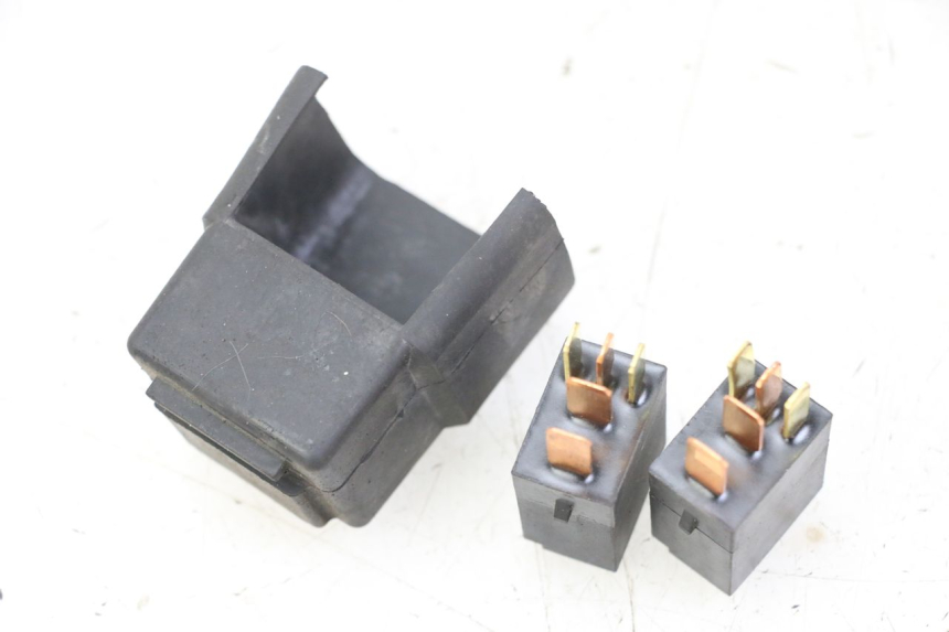 photo de ELEKTRISCH RELAIS HONDA FORZA 125 (2021 - 2025) - Zoom op gebruiksstaat