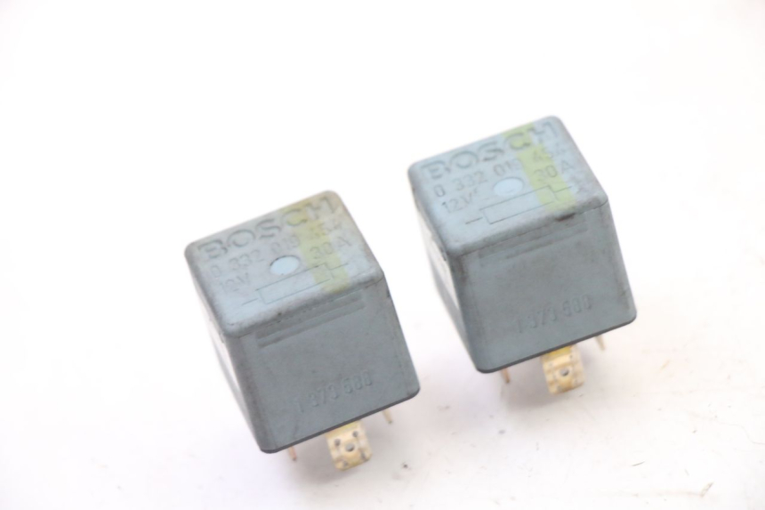 photo de ELEKTRISCH RELAIS BMW K 75 RT 750 (1989 - 1997) - Detail van het onderdeel