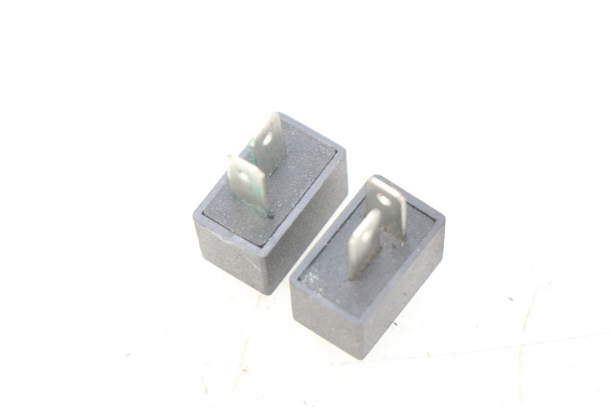 photo de ELEKTRISCH RELAIS PEUGEOT KISBEE 4T 50 (2018 - 2022) - Zoom op gebruiksstaat