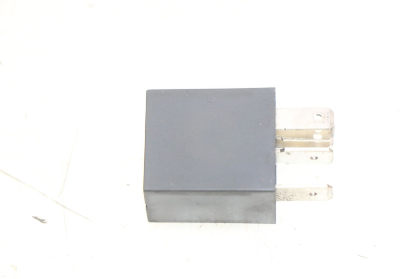 photo de ELEKTRISCH RELAIS PEUGEOT KISBEE 4T 50 (2018 - 2022) - Zoom op gebruiksstaat