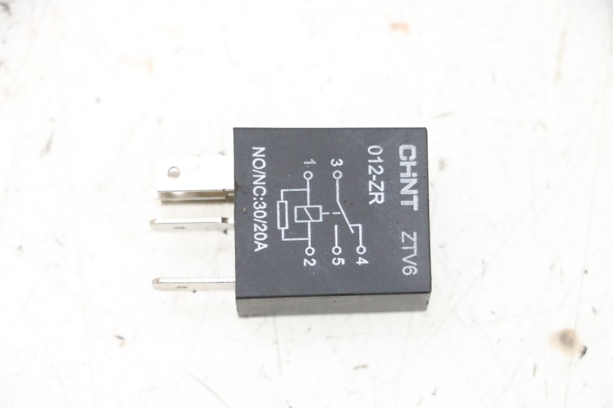 photo de ELEKTRISCH RELAIS PEUGEOT KISBEE 4T 50 (2018 - 2022) - Detail van het onderdeel