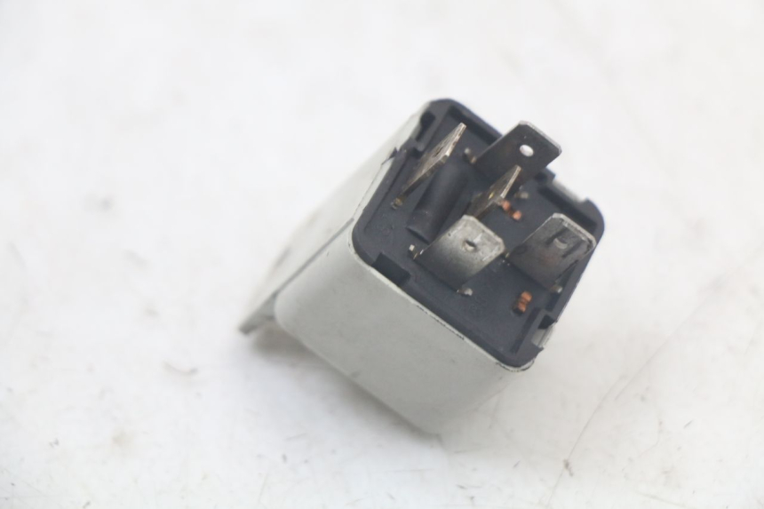 photo de ELEKTRISCH RELAIS PIAGGIO LIBERTY 125 (2009 - 2013) - Zoom op gebruiksstaat