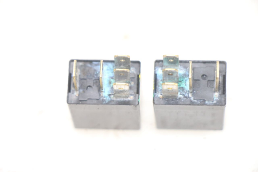 photo de ELEKTRISCH RELAIS PIAGGIO MEDLEY 125 (2016 - 2023) - Detail van het onderdeel