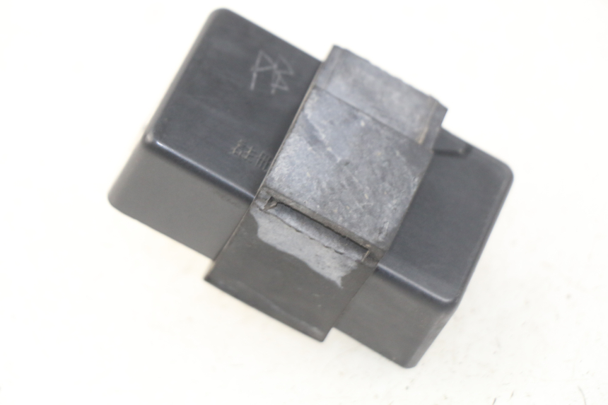 photo de ELEKTRISCH RELAIS SYM MIO 100 (2006 - 2017) - Andere kijkhoek