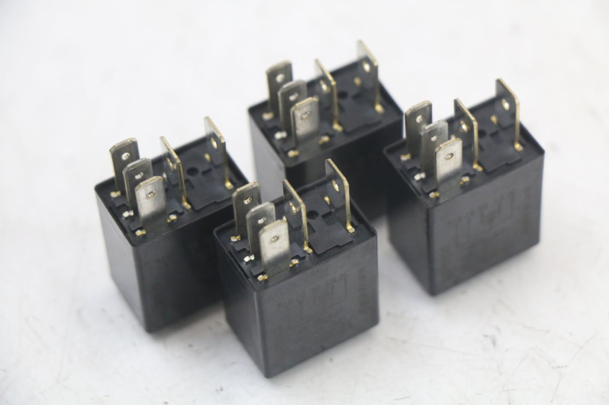 photo de ELEKTRISCH RELAIS PIAGGIO MP3 HPE 350 (2018 - 2020) - Detail van het onderdeel