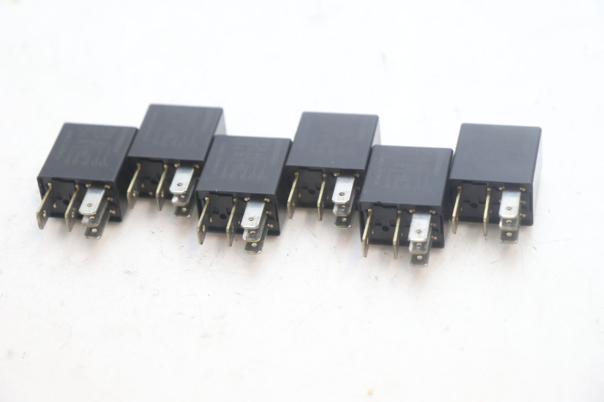 photo de ELEKTRISCH RELAIS PIAGGIO MP3 HPE 530 (2022 - 2026) - Detail van het onderdeel