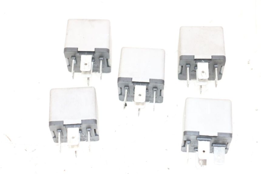 photo de ELEKTRISCH RELAIS PIAGGIO MP3 500 (2014 - 2017) - Zoom op gebruiksstaat