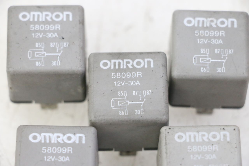 photo de ELEKTRISCH RELAIS PIAGGIO MP3 500 (2011 - 2015) - Detail van het onderdeel