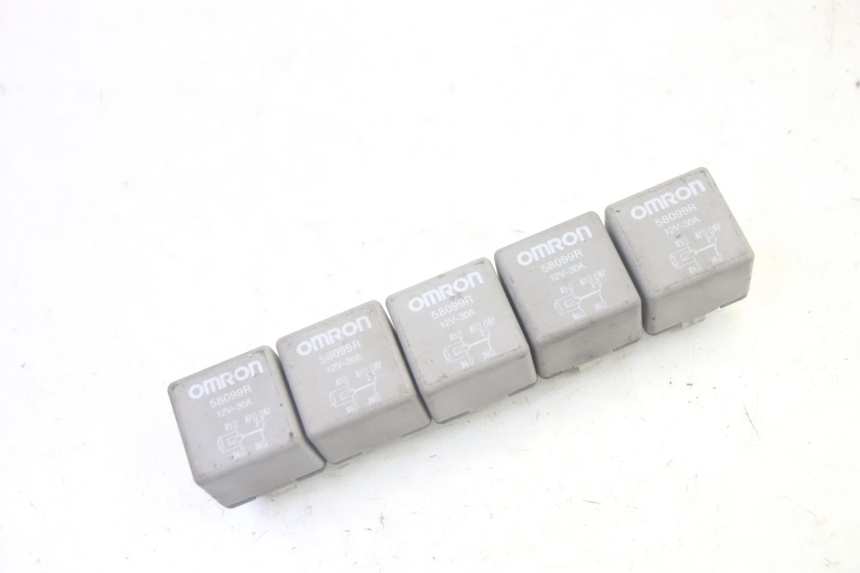 photo de ELEKTRISCH RELAIS PIAGGIO MP3 500 (2016 - 2018) - Detail van het onderdeel