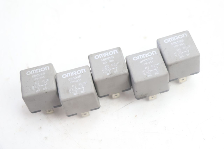 photo de ELEKTRISCH RELAIS PIAGGIO MP3 500 (2016 - 2018) - Detail van het onderdeel