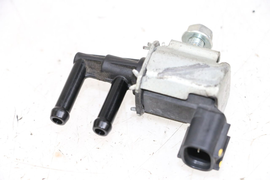 photo de ELEKTRISCH RELAIS KAWASAKI NINJA 400 (2018 - 2023) - Detail van het onderdeel