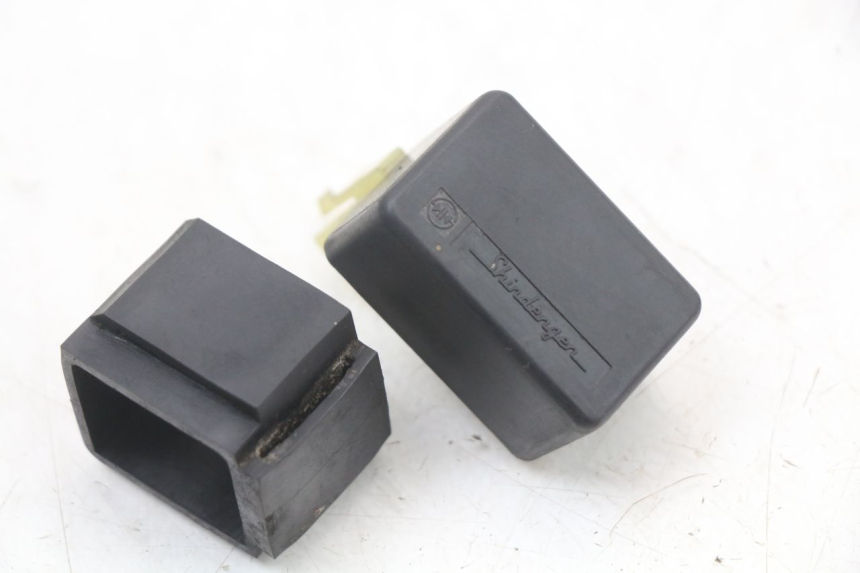 photo de ELEKTRISCH RELAIS HONDA NTV DEAUVILLE 650 (1998 - 2001) - Andere kijkhoek