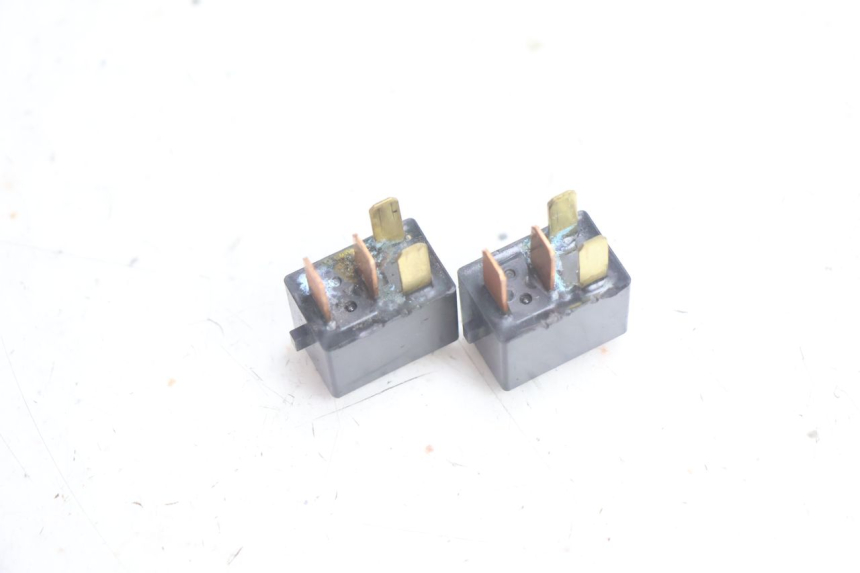 photo de ELEKTRISCH RELAIS JM MOTORS OLDIES 4T 50 (2020 - 2026) - Andere kijkhoek