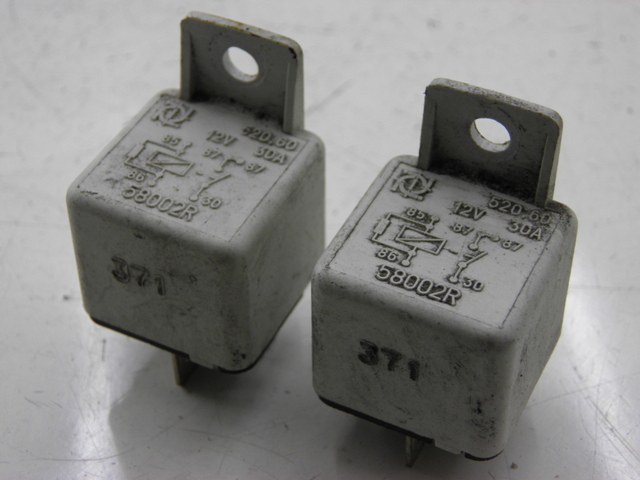 photo de ELEKTRISCH RELAIS PIAGGIO BEVERLY 125 (1998 - 2005) - Hoofdaanzicht