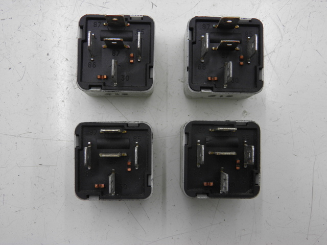 photo de ELEKTRISCH RELAIS PIAGGIO MP3 400 (2007 - 2009) - Zoom op gebruiksstaat