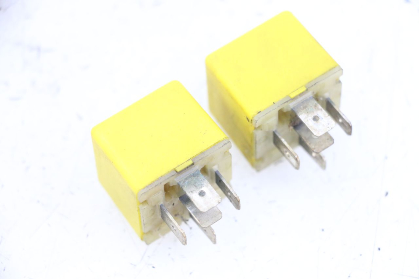 photo de ELEKTRISCH RELAIS PIAGGIO MP3 125 (2006 - 2014) - Zoom op gebruiksstaat