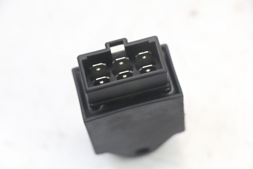 photo de ELEKTRISCH RELAIS PIAGGIO VESPA LX 2T 50 (2005 - 2013) - Zoom op gebruiksstaat