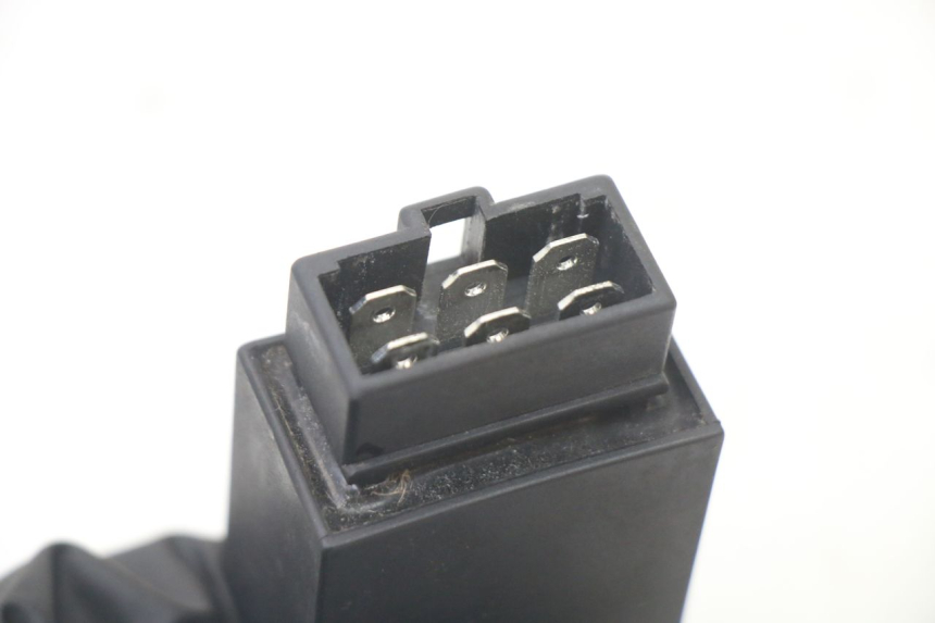 photo de ELEKTRISCH RELAIS PIAGGIO VESPA S 2T 50 (2007 - 2014) - Zoom op gebruiksstaat