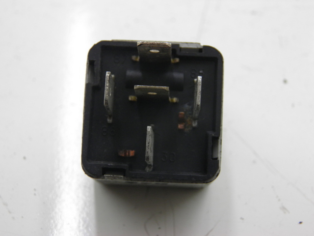 photo de ELEKTRISCH RELAIS PIAGGIO XEVO - X EVO 125 (2010 - 2015) - Detail van het onderdeel