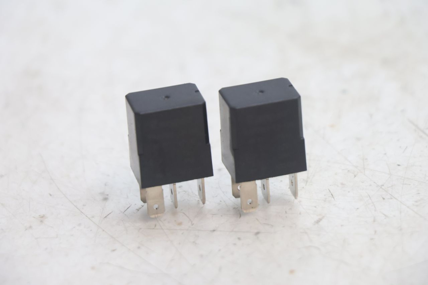 photo de ELEKTRISCH RELAIS JM MOTORS R-MAX TECH 50 (2024 - 2026) - Detail van het onderdeel