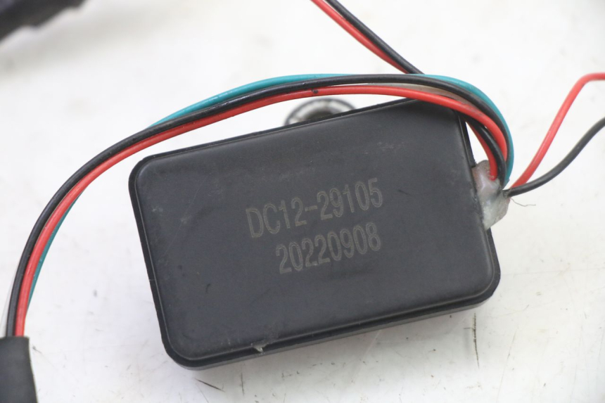 photo de ELEKTRISCH RELAIS HERO S10 1 - Detail van het onderdeel