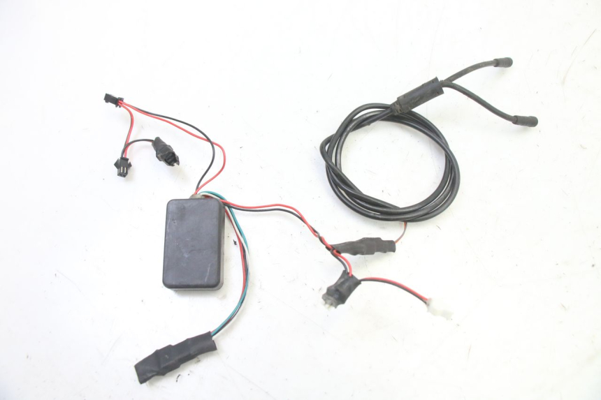 photo de ELEKTRISCH RELAIS HERO S10 1 - Bevestigingspunten