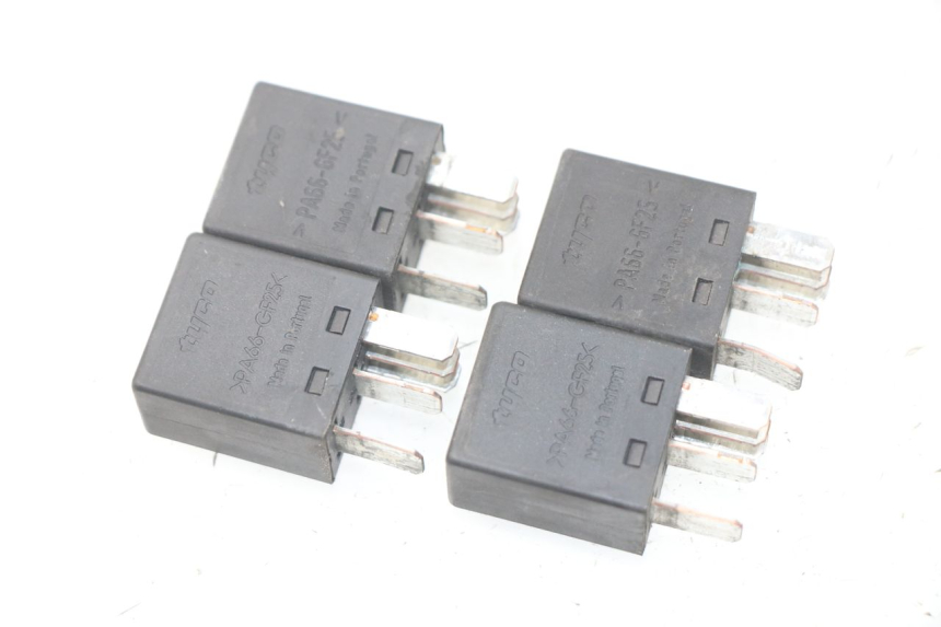 photo de ELEKTRISCH RELAIS PEUGEOT SATELIS 500 (2007 - 2013) - Detail van het onderdeel