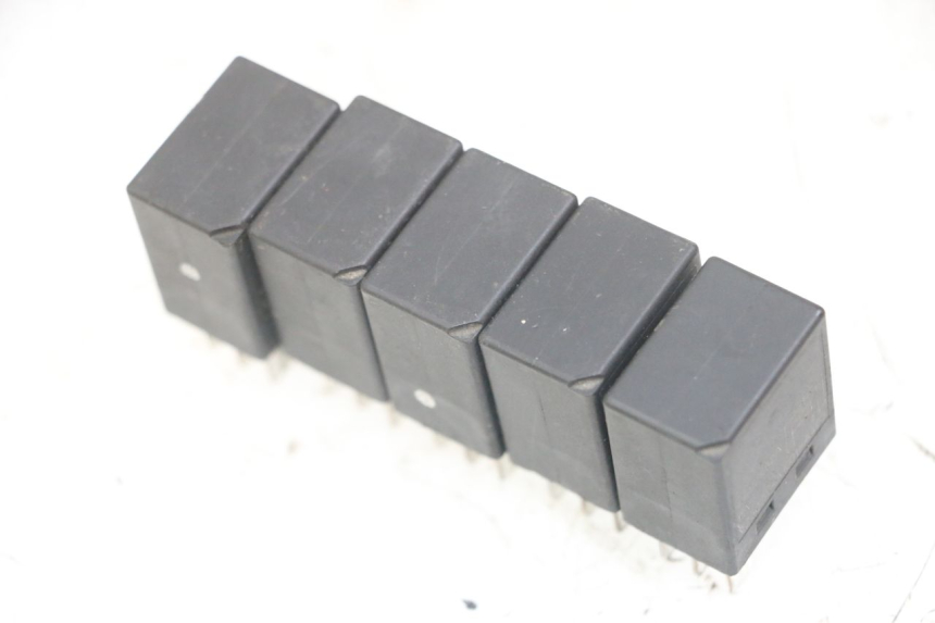 photo de ELEKTRISCH RELAIS PEUGEOT SATELIS 125 (2013 - 2018) - Zoom op gebruiksstaat