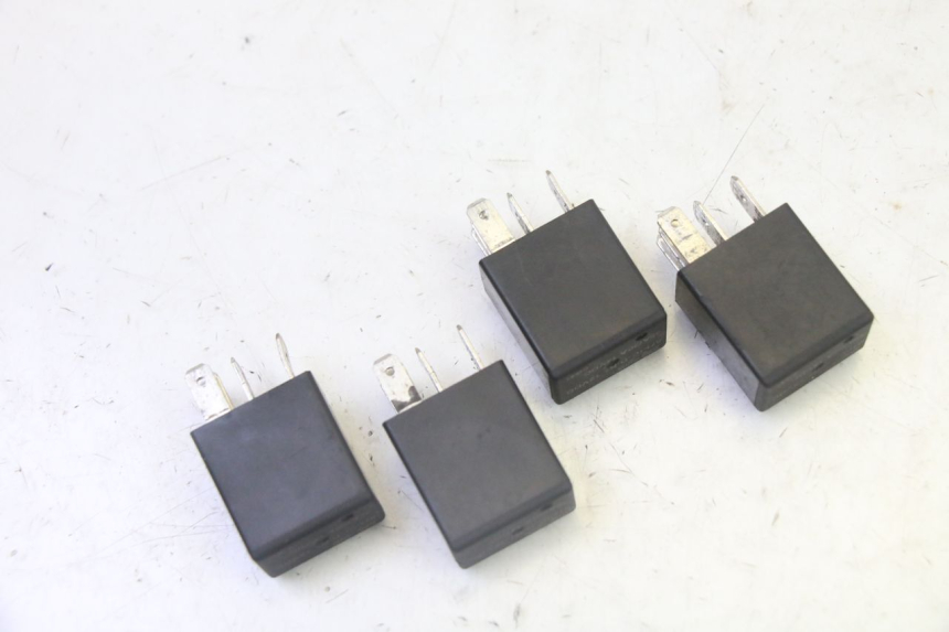 photo de ELEKTRISCH RELAIS PEUGEOT SATELIS 125 (2013 - 2018) - Detail van het onderdeel