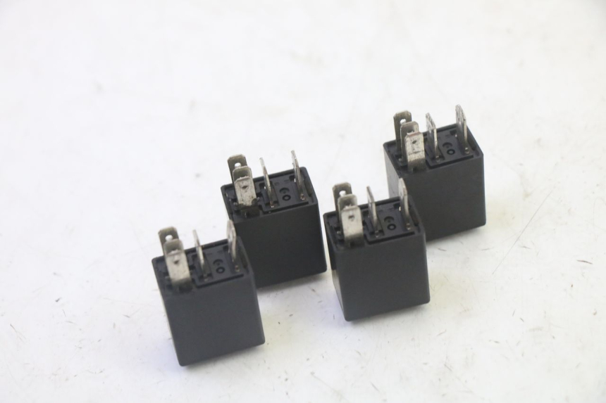 photo de ELEKTRISCH RELAIS PEUGEOT SATELIS 125 (2013 - 2018) - Zoom op gebruiksstaat