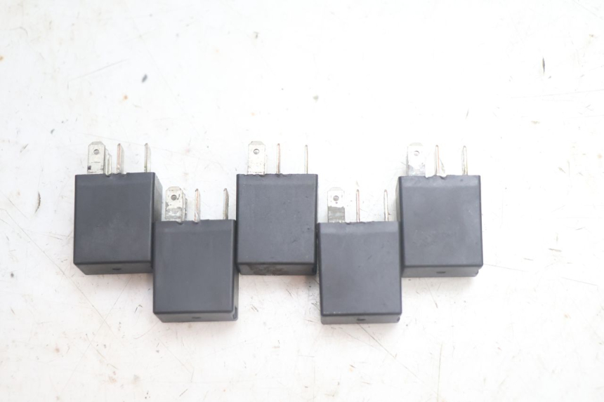 photo de ELEKTRISCH RELAIS PEUGEOT SATELIS 125 (2013 - 2018) - Detail van het onderdeel
