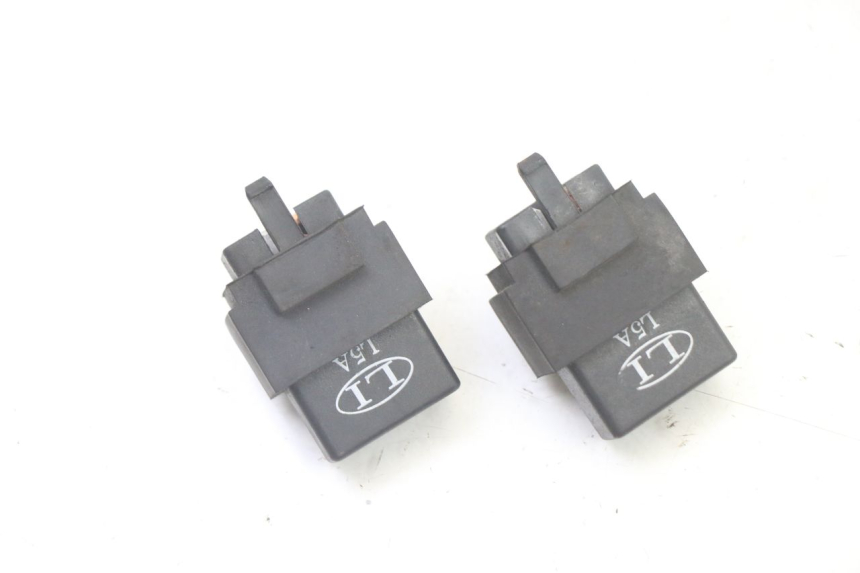 photo de ELEKTRISCH RELAIS APRILIA SCARABEO GT TOURING 125 (1999 - 2005) - Detail van het onderdeel