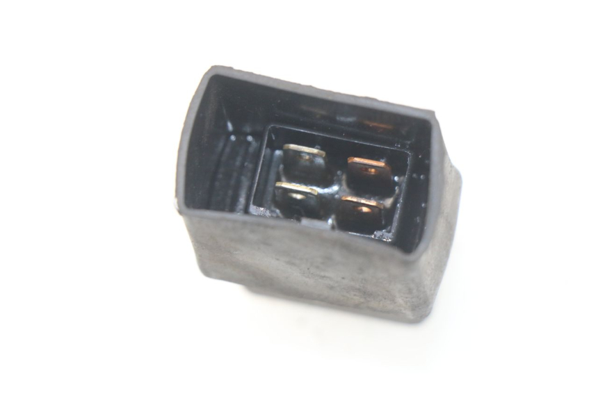 photo de ELEKTRISCH RELAIS HONDA SES DYLAN 125 (2002 - 2006) - Zoom op gebruiksstaat