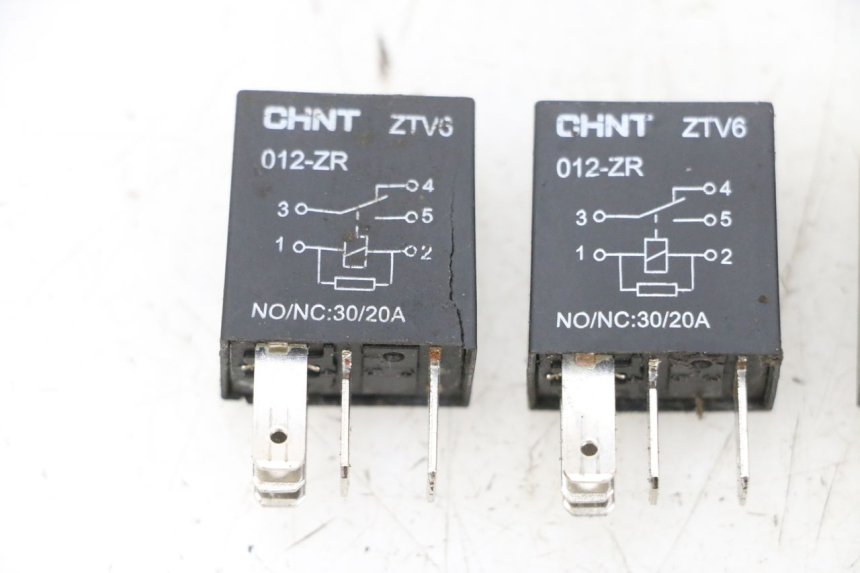 photo de ELEKTRISCH RELAIS PEUGEOT SPEEDFIGHT 4 4T EFI 50 (2021 - 2025) - Overzicht