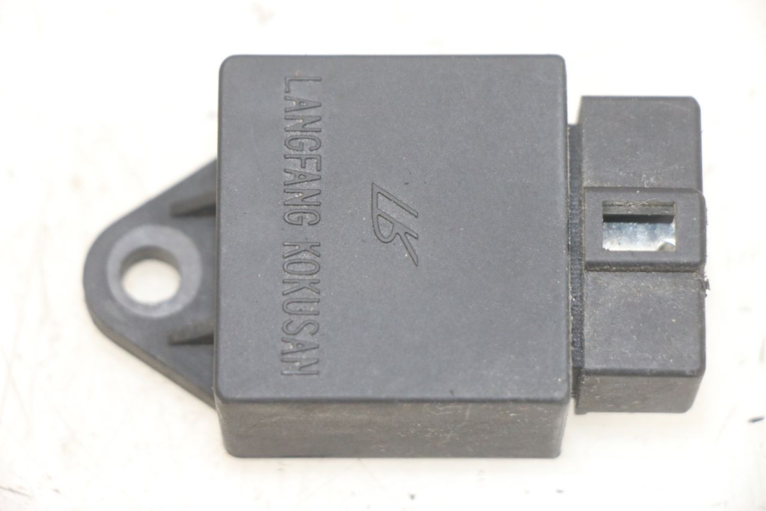 photo de ELEKTRISCH RELAIS APRILIA SR 2T 50 (2012 - 2017) - Hoofdaanzicht