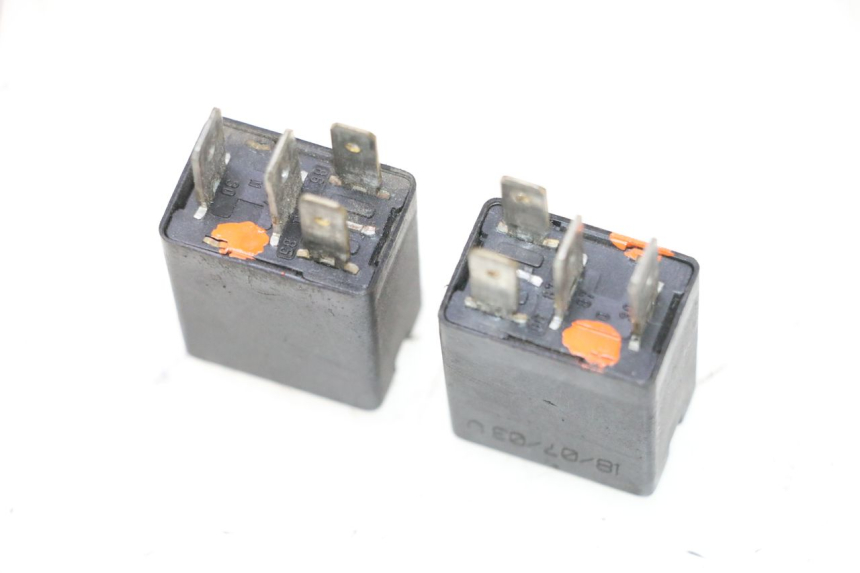 photo de ELEKTRISCH RELAIS DUCATI SS IE DS CARENEE 1000 (2002 - 2006) - Zoom op gebruiksstaat
