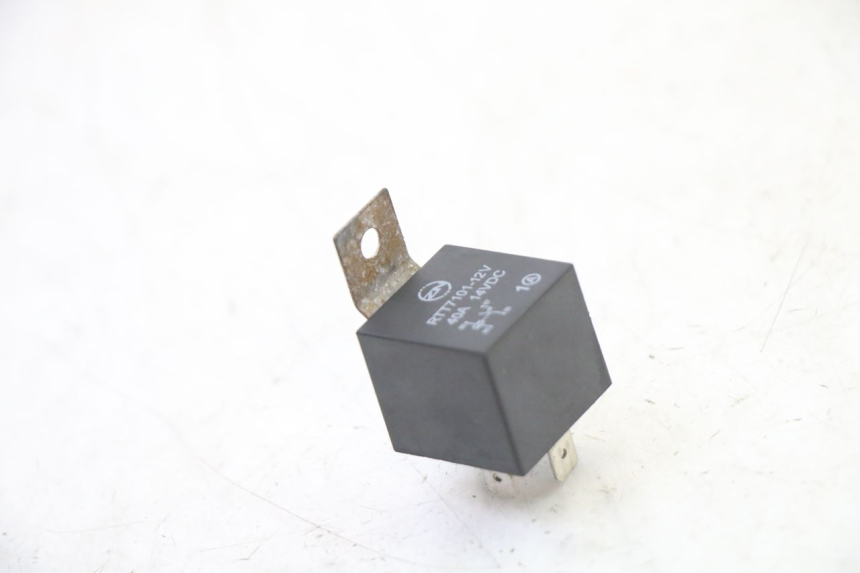 photo de ELEKTRISCH RELAIS HONDA ST PAN EUROPEAN 1300 (2002 - 2013) - Hoofdaanzicht