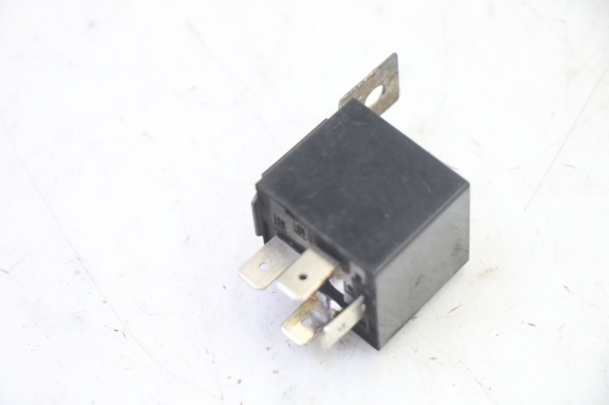 photo de ELEKTRISCH RELAIS HONDA ST PAN EUROPEAN 1300 (2002 - 2013) - Zoom op gebruiksstaat