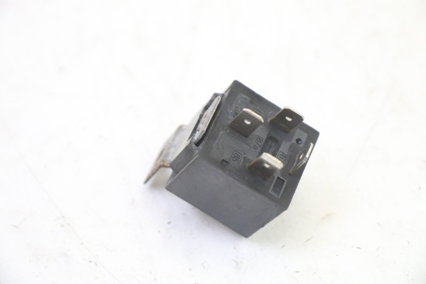 photo de ELEKTRISCH RELAIS HONDA ST PAN EUROPEAN 1300 (2002 - 2013) - Andere kijkhoek