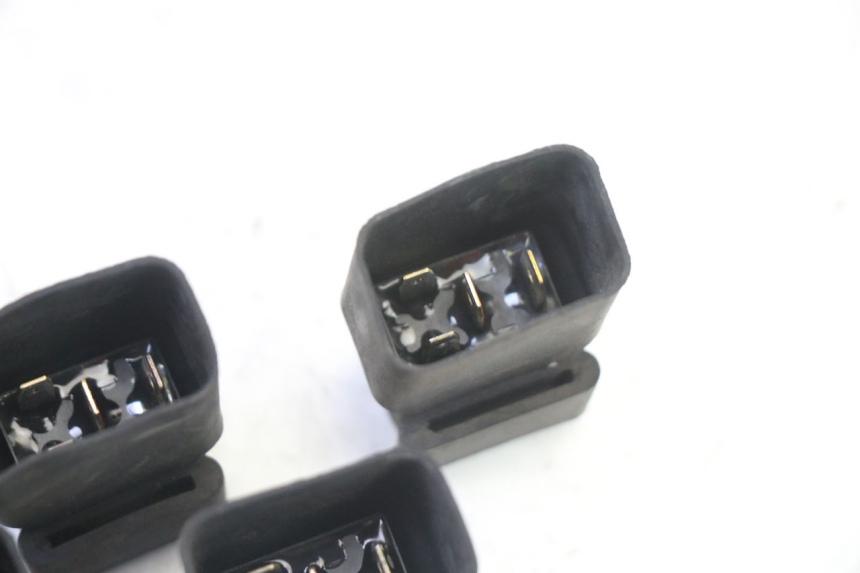 photo de ELEKTRISCH RELAIS HONDA ST PAN EUROPEAN 1300 (2002 - 2013) - Technische close-up