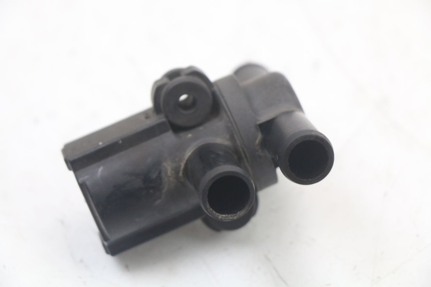 photo de ELEKTRISCH RELAIS SUZUKI GSR 750 (2011 - 2017) - Technische close-up