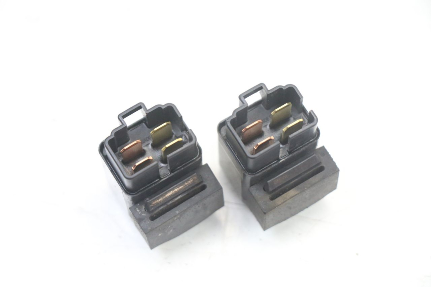 photo de ELEKTRISCH RELAIS SUZUKI GSX F GSXF 650 (2007 - 2015) - Zoom op gebruiksstaat