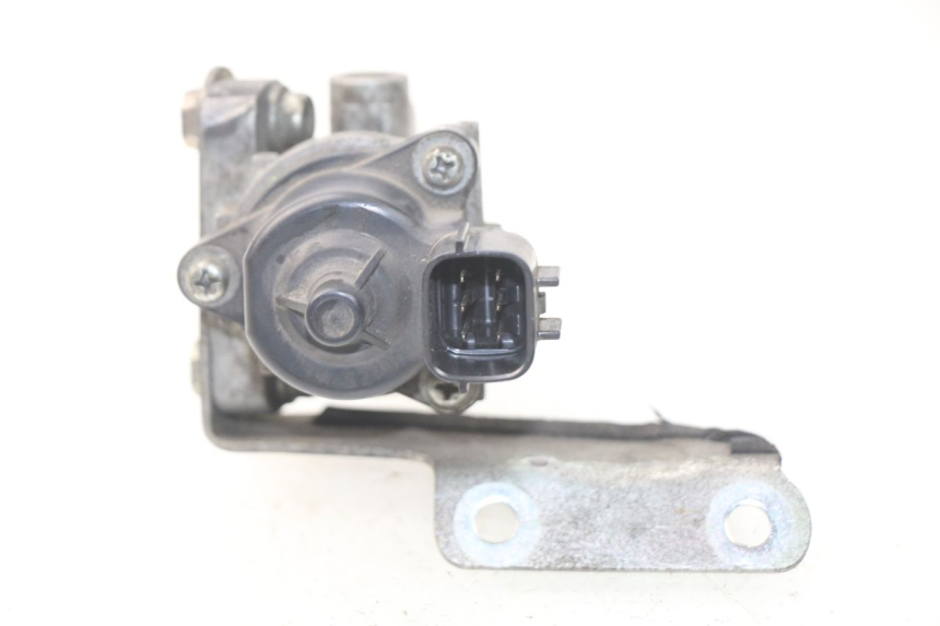 photo de ELEKTRISCH RELAIS SUZUKI SV S ABS 650 (2003 - 2009) - Zoom op gebruiksstaat